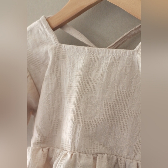 Baby girl romper onesie - Picture 2 of 5